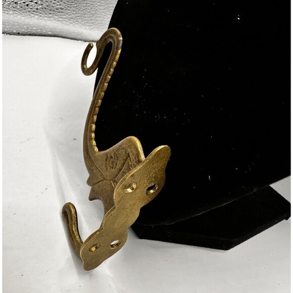 Vintage Brass India Elephant Double Hook Wall Hooks Coats Trunk UP 3.5 x 3.5 in - Picture 3 of 8